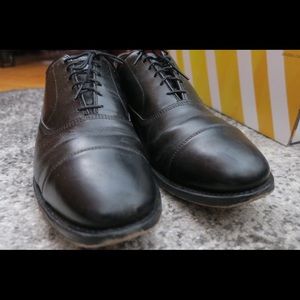 Allen Edmond park avenue black cap toe oxford